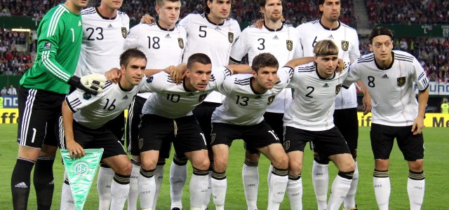Исход матчей в группе D: Гибралтар разгромлен, Германия едет на Евро