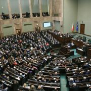 Правительство Польши теряет деньги из-за букмекеров